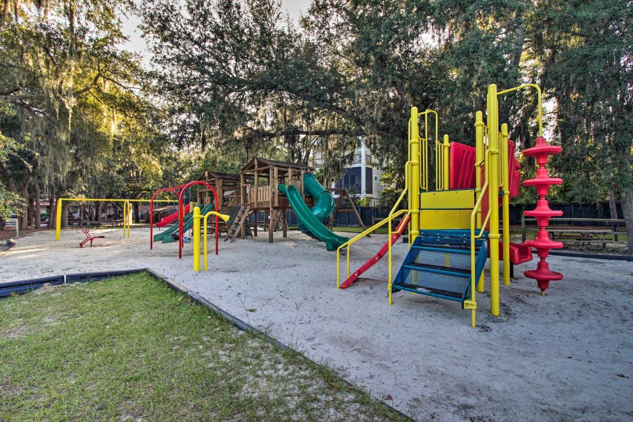Hilton Head Condo With Balcony And Pool, Walk To Beach Hilton Head Island Exterior photo