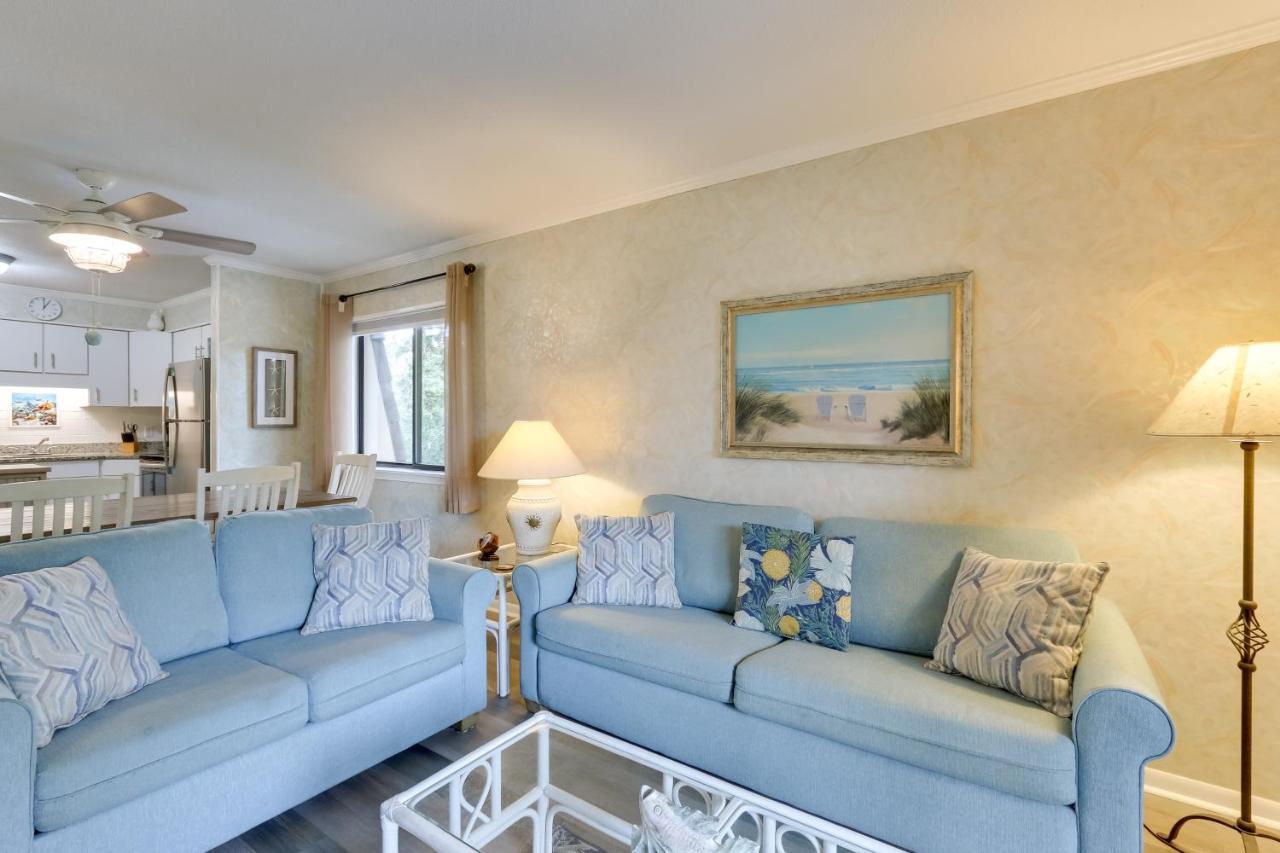 Hilton Head Condo With Balcony And Pool, Walk To Beach Hilton Head Island Exterior photo