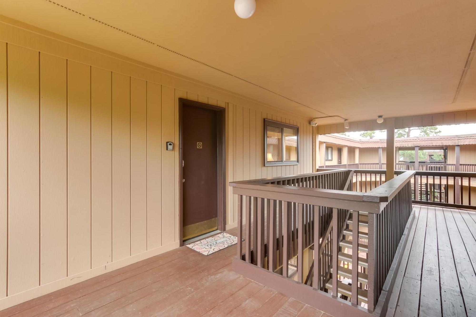 Hilton Head Condo With Balcony And Pool, Walk To Beach Hilton Head Island Exterior photo