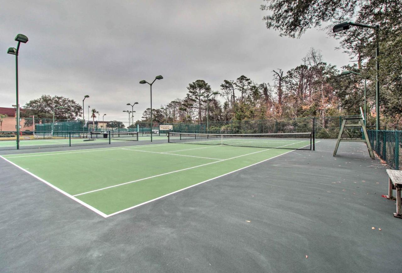 Hilton Head Condo With Balcony And Pool, Walk To Beach Hilton Head Island Exterior photo